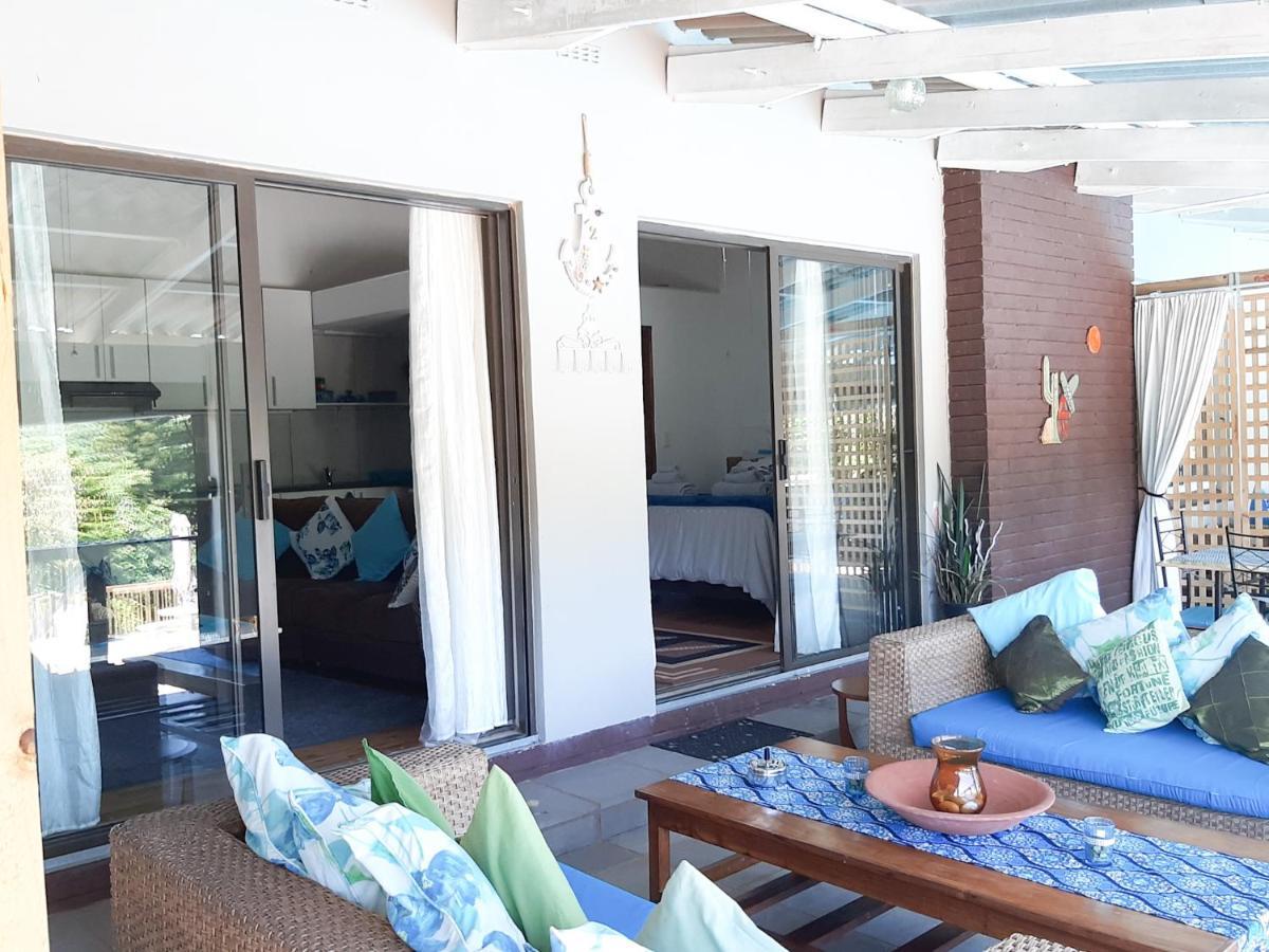 Umtamvuna View Cabanas Порт-Эдвард Экстерьер фото