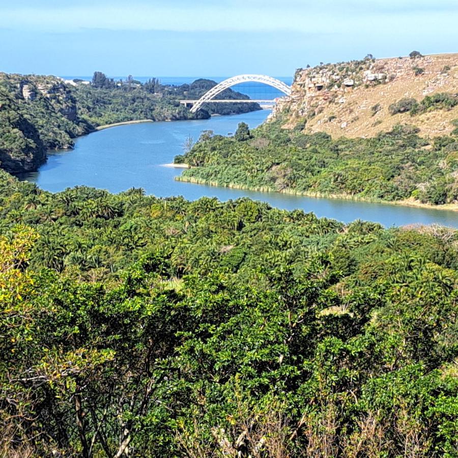 Umtamvuna View Cabanas Порт-Эдвард Экстерьер фото