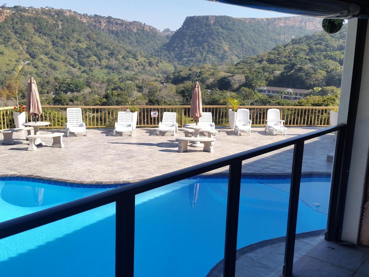 Umtamvuna View Cabanas Порт-Эдвард Экстерьер фото